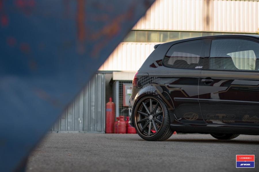 Детали экстерьера Volkswagen Golf R on Vossen Wheels (VWS-1) 2017 года  (фото 17 из 25)